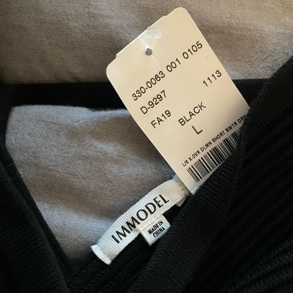 BNWT Black Off Shoulder Knit Dress - Picture 3 of 4